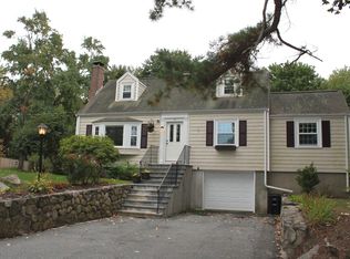 14 Dudley Rd, Bedford, MA 01730