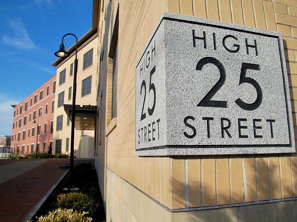 25 High Street condos - Downtown Portland Living
