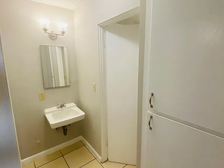 Woodbridge Village Apartments — Photo 6