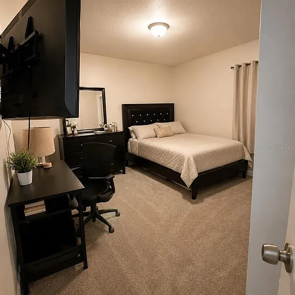 2113 N Normandy Blvd — Photo 3