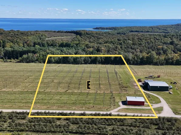 5790 N Omena Rise Rd Parcel E, Northport, MI 49670