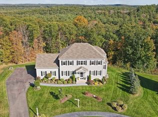 41 Summit Cir, Wrentham, MA 02093