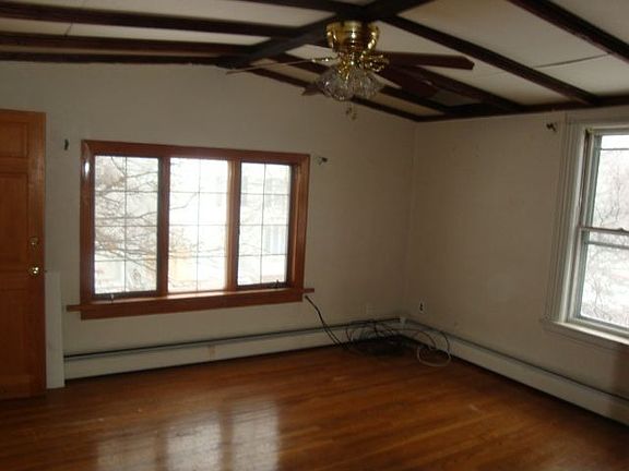 2nd Floor LivRm