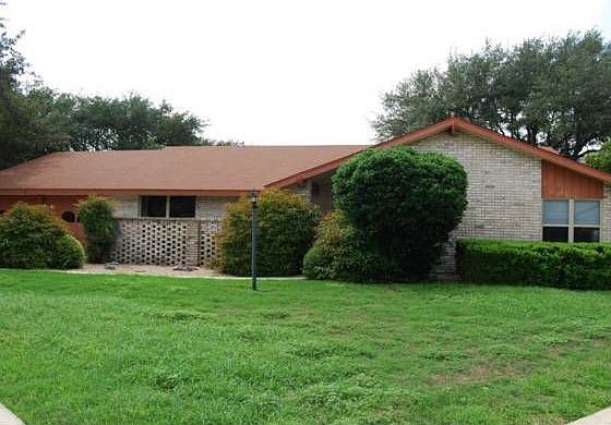 1st image of 502 Sunhaven Dr