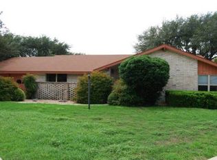 502 Sunhaven Dr, Windcrest, TX 78239