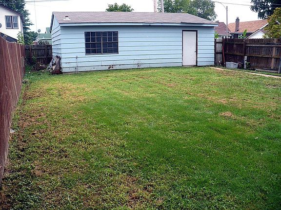 Big Yard, Big Garage