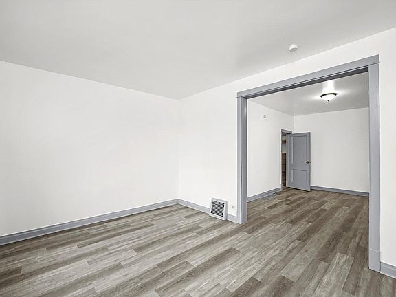 5th image of 1534 N Karlov Ave #1N