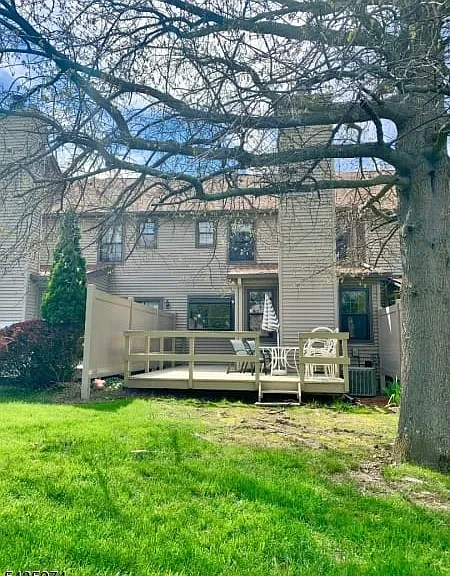 305 Marten Rd — Photo 29