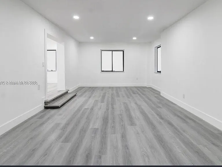13885 NW 5th Ave #13885 — Photo 9