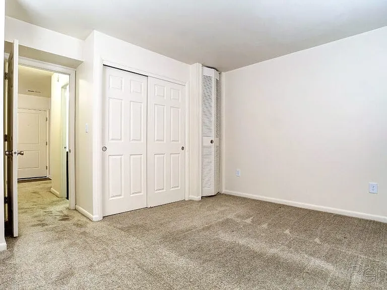 Rosedale Apartments — Photo 25