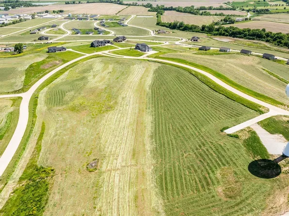 101 Bluegrass Ln, Woodbine, IA 51579