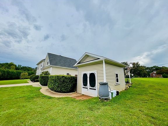 5th image of 1 Richmond Dr