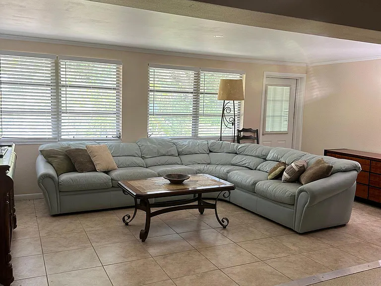 1546 Belleair Rd — Photo 6