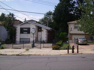 895 Hylan Blvd, Staten Island, NY 10305