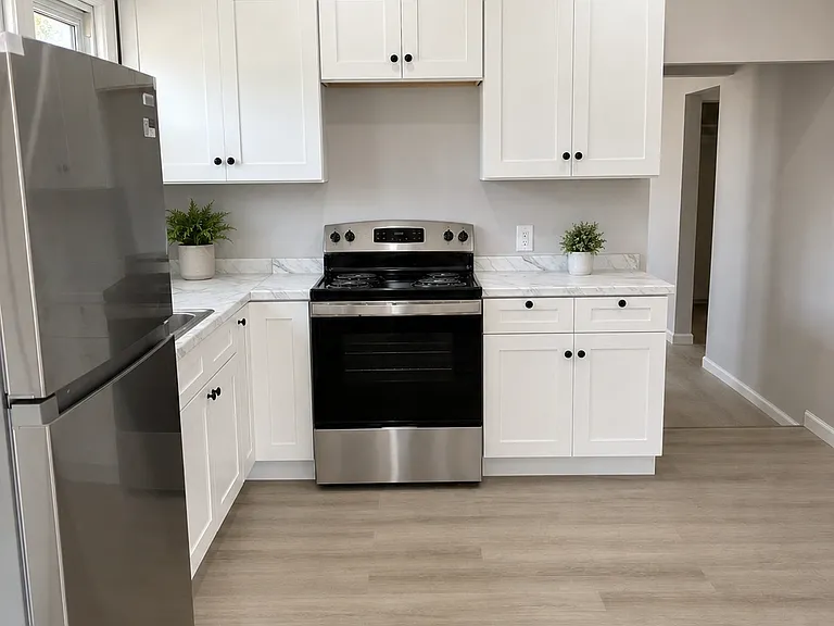 11 Sagamore St — Photo 4