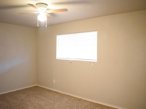 5th image of 1606 Elkhart Ave APT 18