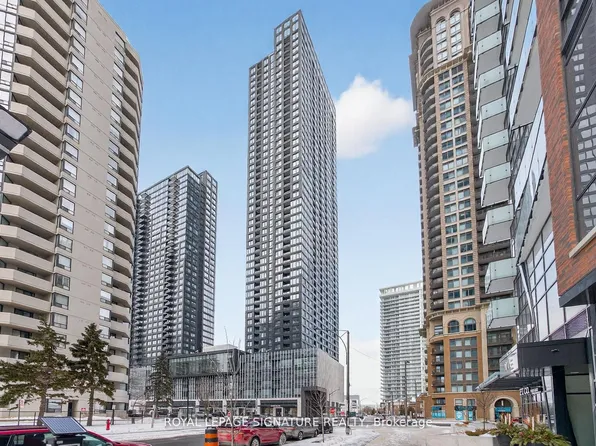 395 Square One Dr, Mississauga, ON