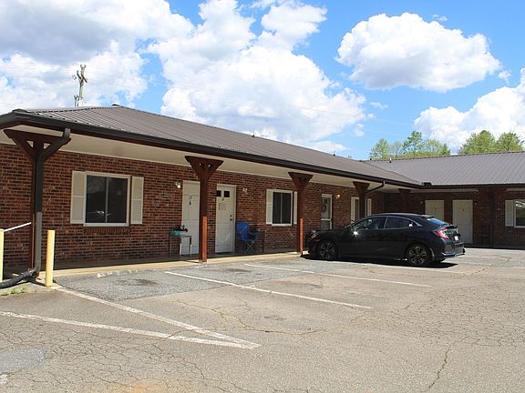 2nd image of 71 Blackhawk Rd #13