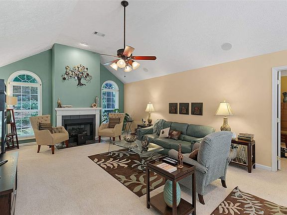 3rd image of 59 Castlegate Dr