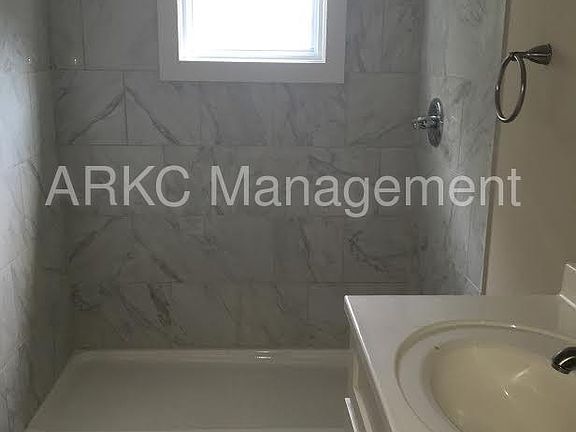5th image of 1201 Brush Creek Blvd APT 2