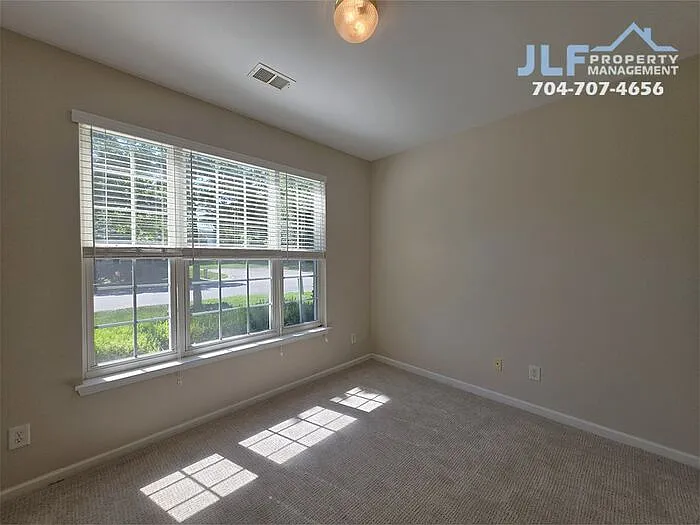 3 bed, 3.0 bath, 1853 sqft, $2,145 — Photo 2