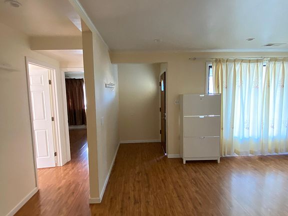 4th image of 713 W Orange Ave