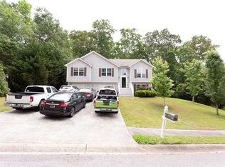 3563 Silver Creek Dr, Gainesville, GA 30507