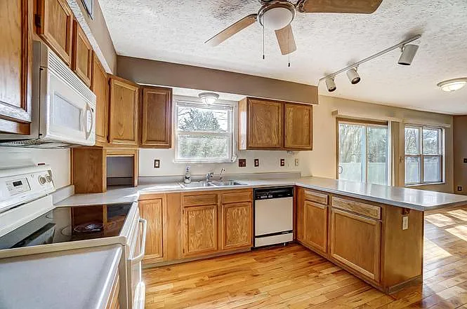 2444 Highlandtown Dr — Photo 55