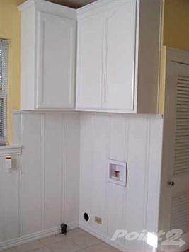 3rd image of 4704 Hampshire Blvd