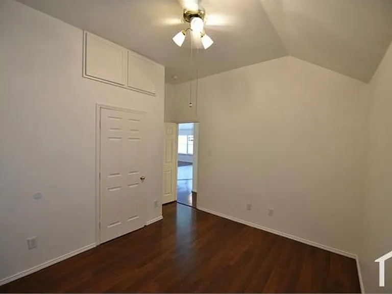 4317 Palmdale Dr — Photo 17