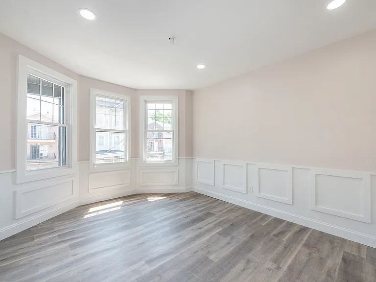 181 S 11th St #2 — Photo 7