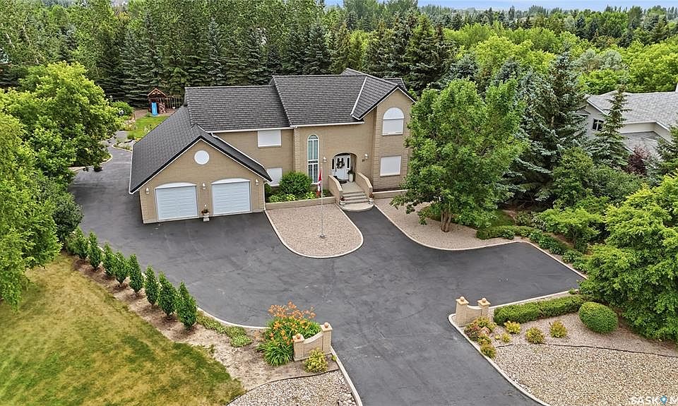 1st image of 10 Ruby PLACE