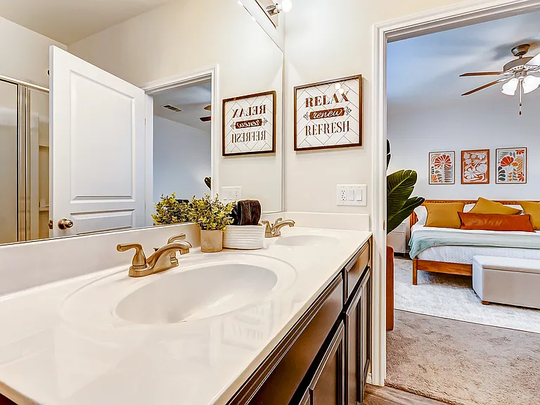 24035 Noble Darcy Ln — Photo 31