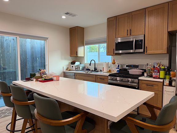 2nd image of 5934 Comey Ave