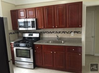 700 Essex St #2, Brooklyn, NY 11208