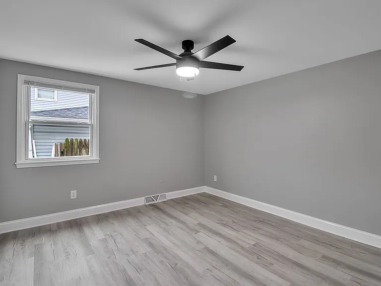 311 Sundridge Dr #1 — Photo 32