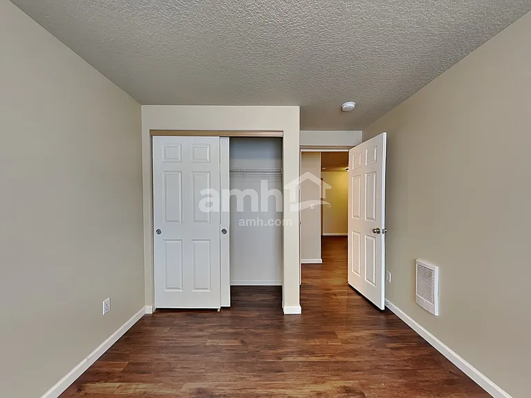 2144 E 3rd St — Photo 14
