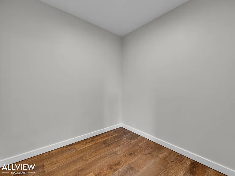 16216 Orchard Bend Rd — Photo 45