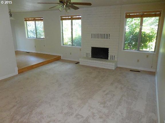5th image of 3416 NE Olympic St