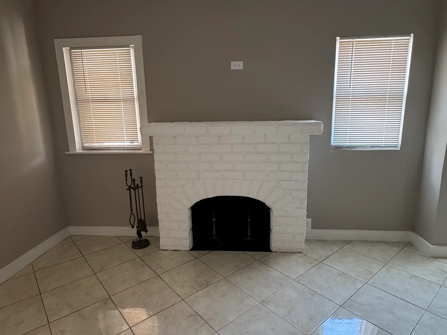 3 bed, 1350 sqft, $3,000 — Photo 2