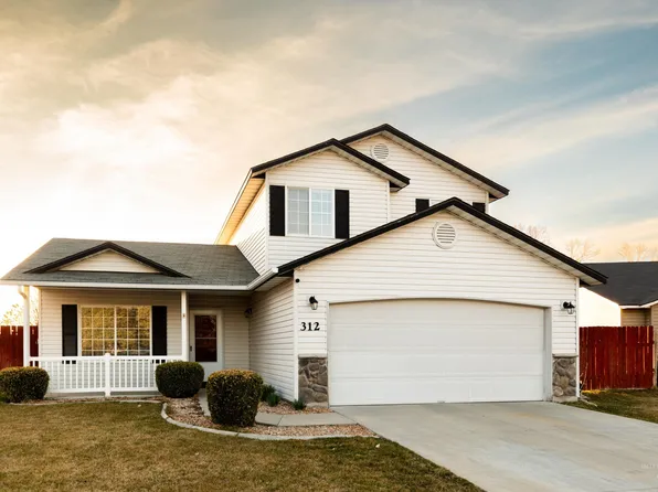 312 N Coppertree Dr, Nampa, ID 83651