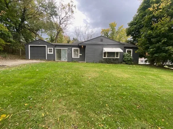 1192 Stoner St, Akron, OH 44320