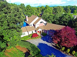 44 Lookout Pointe Dr, Moneta, VA 24121
