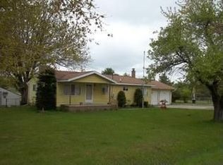 5023 N Main St, Long Lake, MI 48743