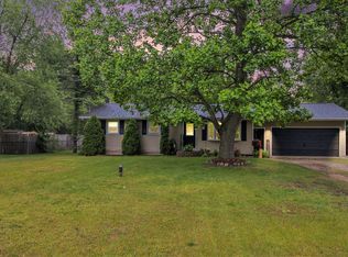 46915 Anthony St, Paw Paw, MI 49079