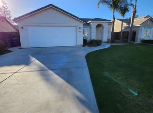 215 Lido Isle Way, Bakersfield, CA 93314