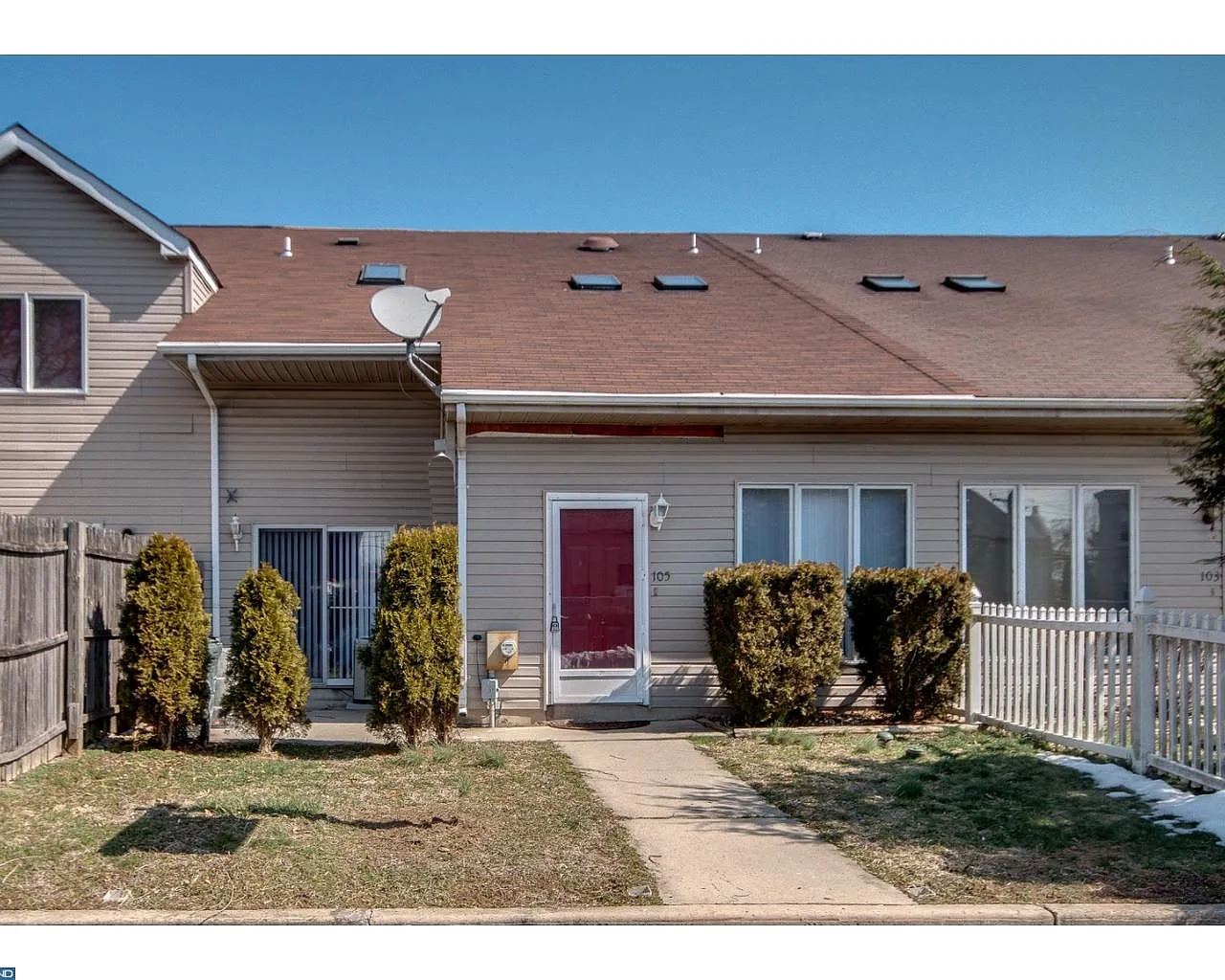 105 Chambers St photo 1
