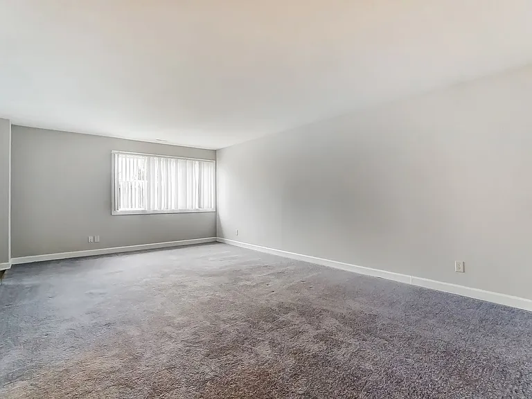 Candlelite Apartments — Photo 40