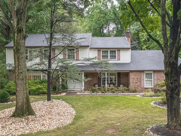 1101 Glen Oak Dr, Yardley, PA 19067