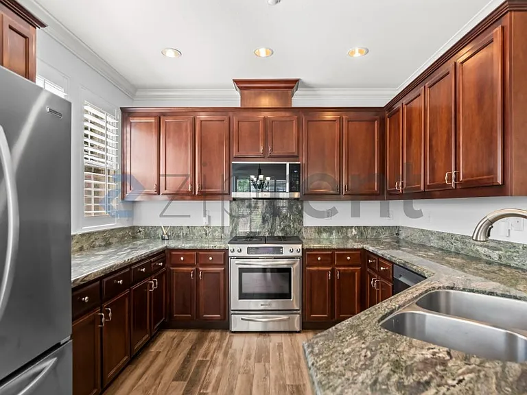 741 Tennyson Dr — Photo 11